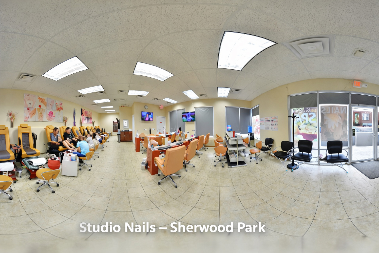 Studio Nails